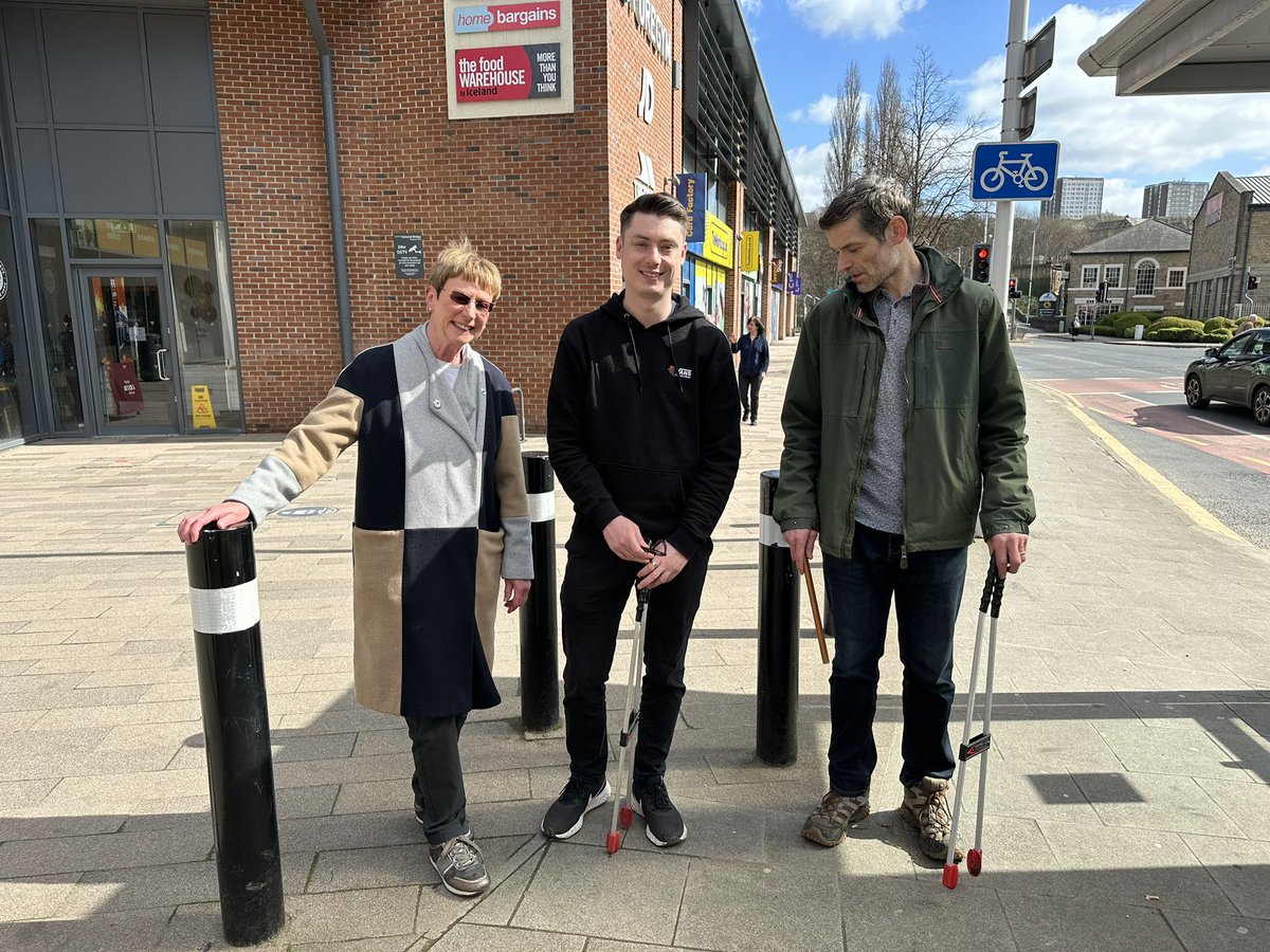 🚮 🚌 Today we litter picked our way along the 508 bus route to raise awareness about the buses’ rerouting and to urge First Bus to think again. This bus service is used by so many residents across our community and it’s important that it isn’t diverted away.