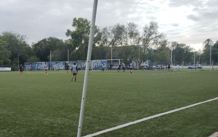 ClubMadryn's tweet photo. Agradecemos al club @gimnasiaoficial por cedernos sus instalaciones para que nuestro plantel profesional se prepare de la mejor manera para el duelo de mañana frente a @qacoficial por la Fecha 8 de la Zona B de la #PrimeraNacional https://t.co/ZYGBNnZIXf