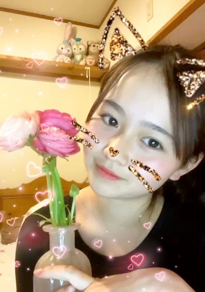 nocssim's tweet photo. Mamiを応援し始めてちょうど2年🥳✨
白いハートが懐かしい🤍
@mami0804_vm https://t.co/Nl9DKig0Sy