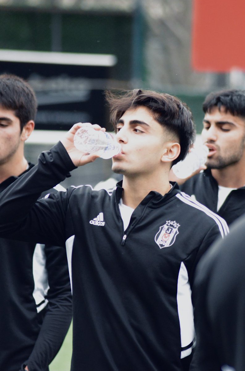 Muhammederenn10's tweet photo. 🖤🤍 https://t.co/RQEdHuOqFu