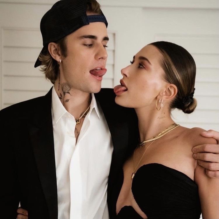 a very happy married life to my favorite people in the world. any tongue that rises against them shall get thrush and canker sores.