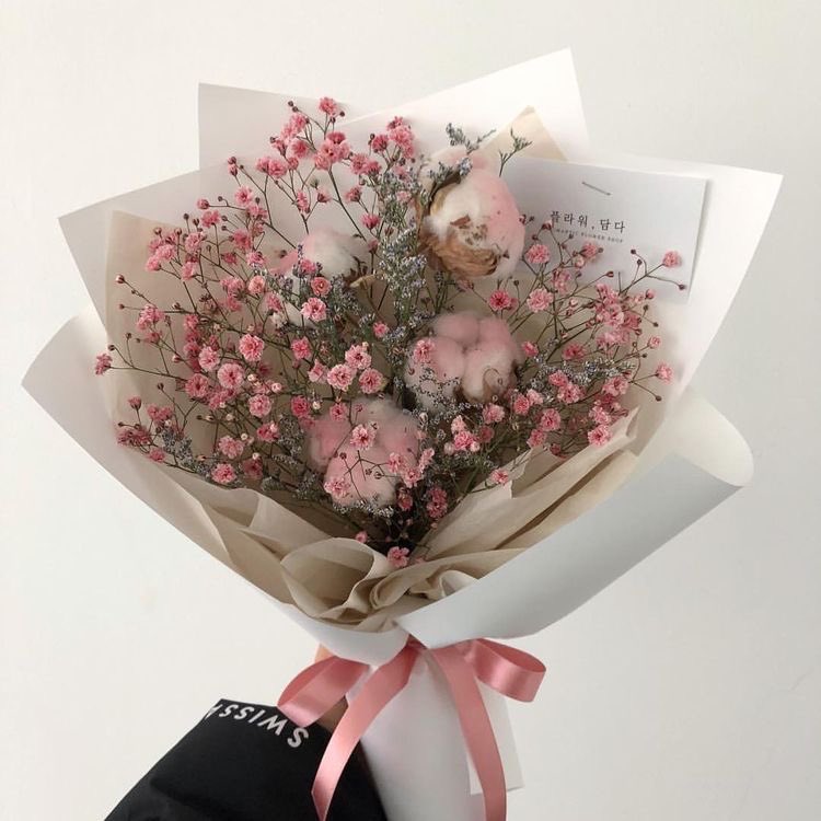 webarebuddies's tweet image. ding dong!
a package has been sent to you! 📦

to: @phthartxc 
from: your hubby
message: Hi, baby! You did well on your quiz. Husband is so proud of you. Now rest, yeah? You deserve every good in the world. I love you so much. Yours forever.