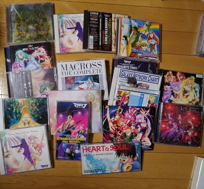 マクロスのCDとか入れ替えしたりで(o≧▽゜)o楽しいな💕 