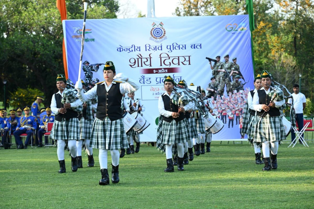 igpnscrpf's tweet image. Valour Day Celebrations: Today Nehru Park, New Delhi witnessed outstanding performance by @crpfindia Central Brass Band and Women Pipers &amp;amp; Drummers team which was graced by IG Northern Sector. Similar performances at historical sites all over the week.