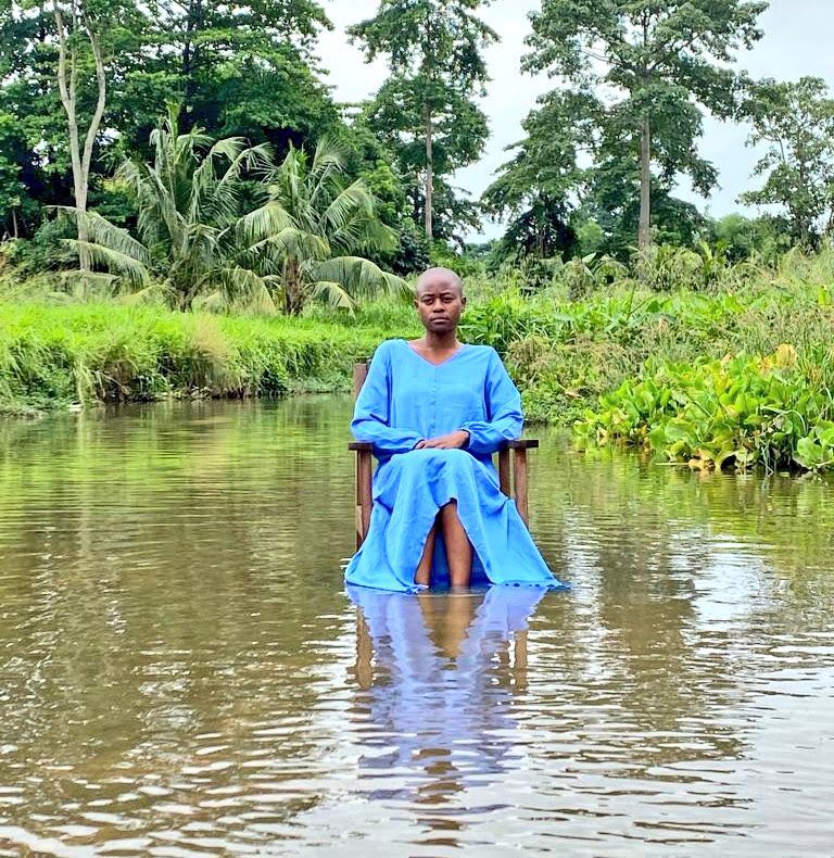 Kovans5's tweet photo. See this big snake in the same river some Arts student's in knust sits in it for their project work.
#knust #BBTitans #NEWMUN #AprilFoolsDay https://t.co/WnFxVqaL2f