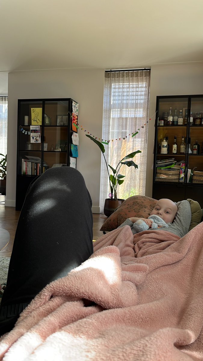 Vlaanderens Mooiste 🖤💛❤️ in joggingbroek, met mijn maatje. Roze ballonnen tellen…
Dikke dank u wederom team Sporza. 🙏🏻
#RVV2023
<a href="/sporza_koers/">Sporza 🚴</a>; <a href="/Vannieuwkerke/">Karl Vannieuwkerke</a>; <a href="/wielerman/">Renaat Schotte</a>; <a href="/josedecauwer/">José De Cauwer</a>