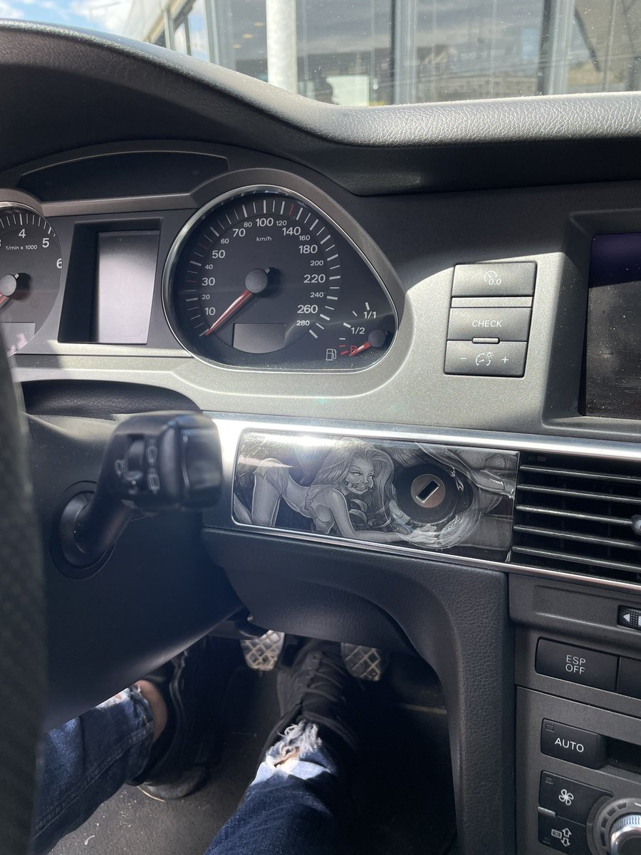 Some interior details 🥵 #hydrodipping #girls