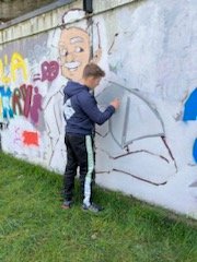 LpMorette's tweet photo. A l'issue d'une semaine de pratique, ça y est, la fresque a pris forme ! Merci à Boris Botz et aux élèves de 3e PM👍👍👍
#passculture #EAC
@helloborisbobz 
@daac_nancy_metz 
@SFanucchi1 
@agnesmitzner2 https://t.co/myVlYaWgxZ