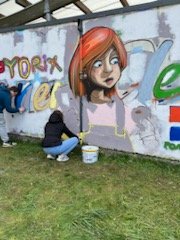 LpMorette's tweet photo. A l'issue d'une semaine de pratique, ça y est, la fresque a pris forme ! Merci à Boris Botz et aux élèves de 3e PM👍👍👍
#passculture #EAC
@helloborisbobz 
@daac_nancy_metz 
@SFanucchi1 
@agnesmitzner2 https://t.co/myVlYaWgxZ
