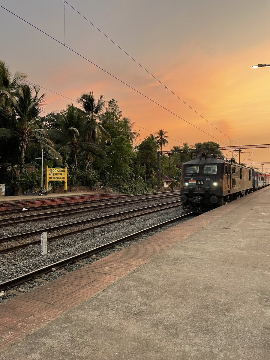 madnavin's tweet photo. A weekend trip to a remote village in Kerala which is truly my happy place. Many a summer vacation was spent running around, playing cricket, trying to learn swimming &amp; mostly just doing nothing with cousins. A lot has changed, but they always look just like before to my eyes. https://t.co/mhUo3hbGeQ