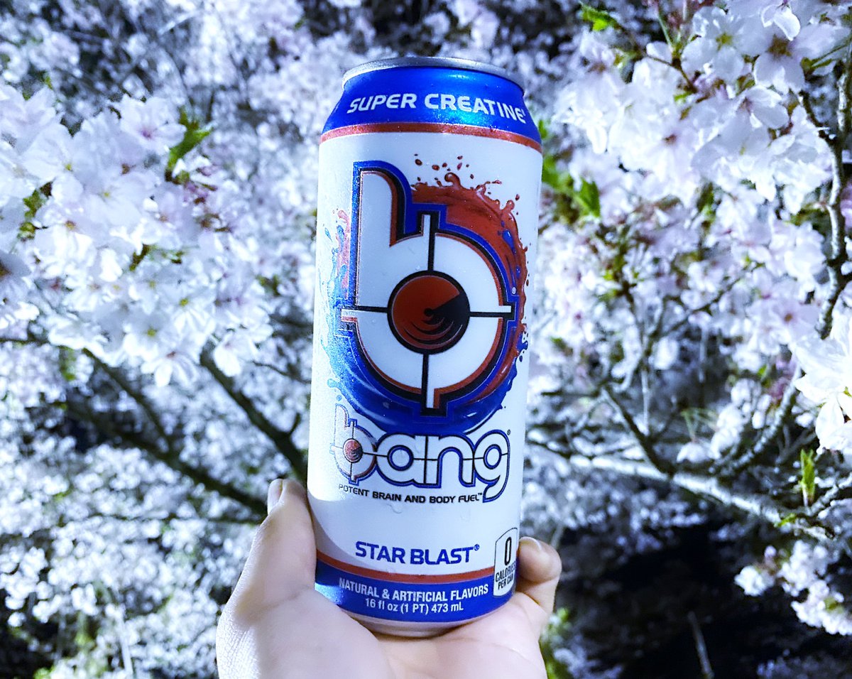 Landia_Dragon's tweet photo. お花見に良いかなと思って今日は『#Bang』持ってきたんだけどこれガチで美味いぞ!!
『#STARBLAST』…!
このフレーバーは今まで飲んできた『#BangEnergy』の中でもトップクラスに美味いぞ…!
ところで2枚撮ってみたんだが皆は何方がお好みかな?😁
#ガチエナジー #SuperEnergy #エナジードリンクライフ https://t.co/lXb7iwytpB