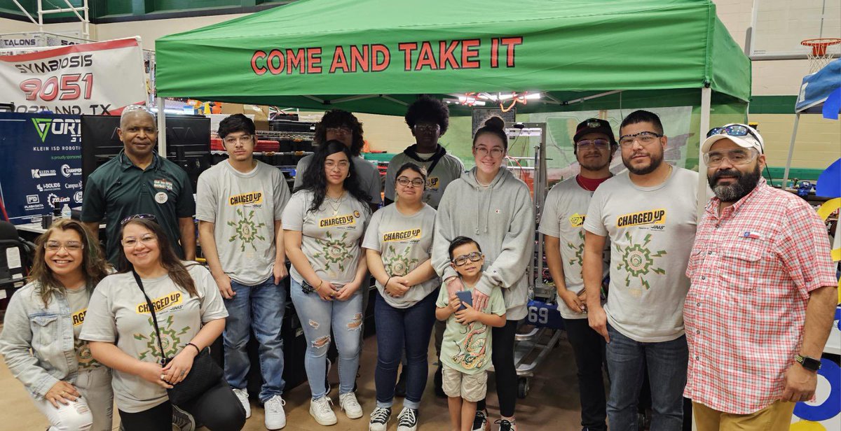 2969_Aftermath's tweet photo. Sitting at 17 out of 34 this morning! 💚🤖🧡 Two more matches and alliance picks today! Let’s gooooooo!! @SAISDSamHouston @SAISDFoundation @FRCTeams @SAISDCTE https://t.co/9aDr1RSBnA