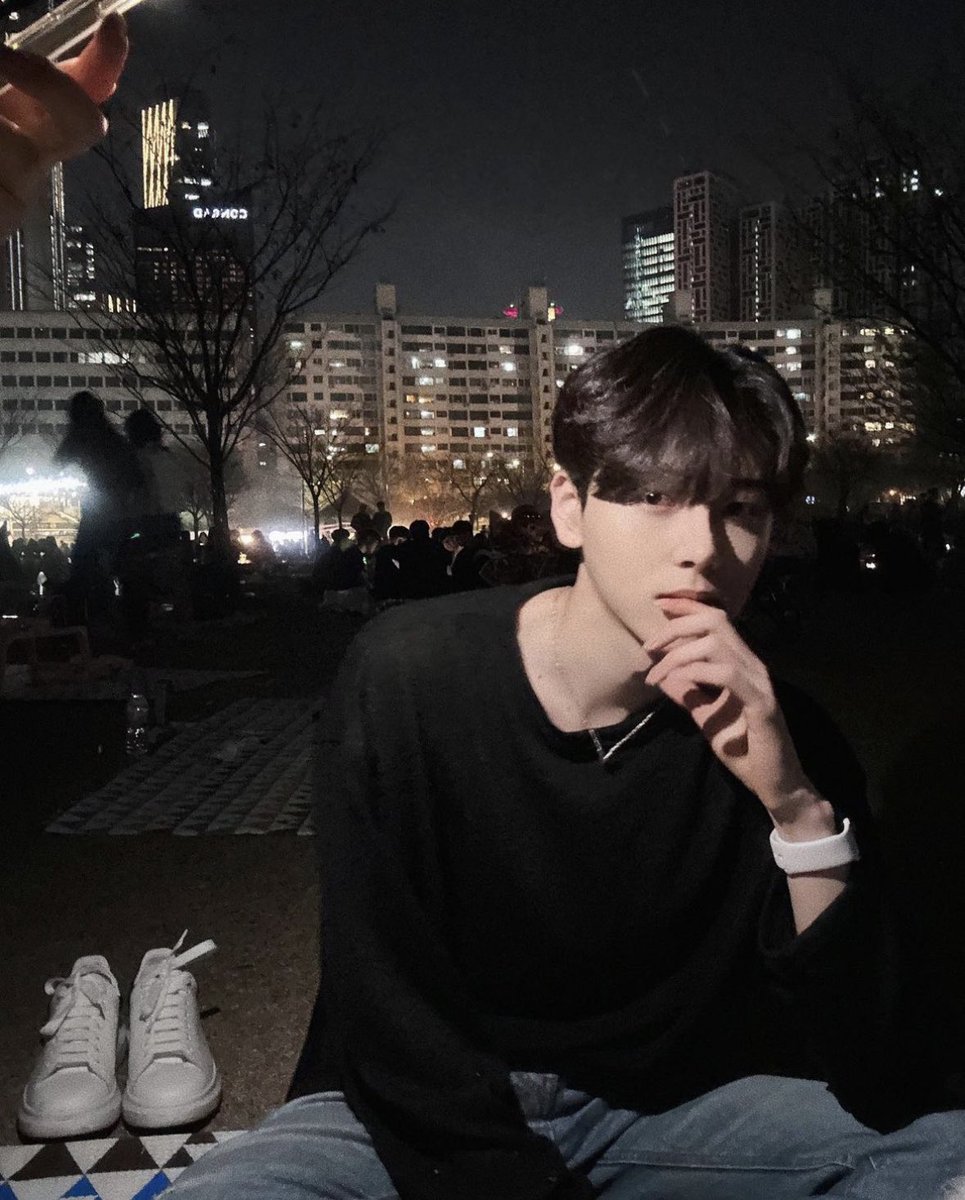 Mio_hihi's tweet photo. 한강 정현이는 늘 레전드네 .. https://t.co/EtG0zAEumb