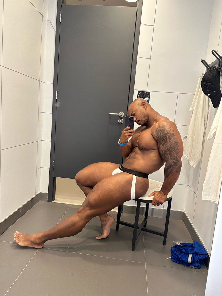 oxebodybuilder's tweet photo. big male jock 💪🏿

https://t.co/sei3yIJMG6 https://t.co/9kgiENHZNR