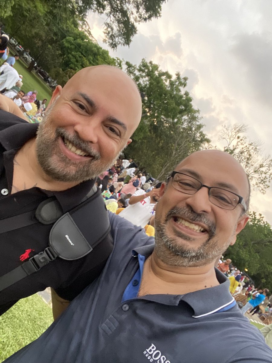 amanashraff's tweet photo. A serene evening of fellowship ended on an all time high at Independence Square as the #BreakfastAtSunset event came to a close. Our thanks and gratitude to H.E. @michelappleton for honouring us with his presence. Organisers…take a bow! Well done!
#Ramadan #Iftar #SriLanka https://t.co/Bkr8Romduh