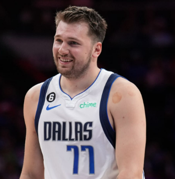 Clutch Kyrie Irving leads Mavericks past Kings for another flashy Luka Doncic-less win