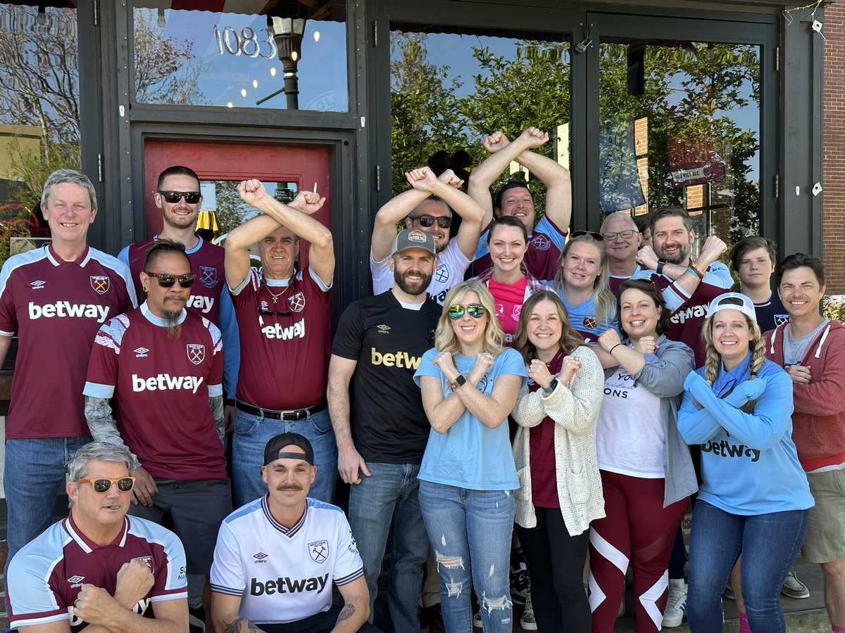 HCHammers's tweet photo. @PLinUSA @NBCSportsSoccer #MyPLMorning  ⚒⚒⚒ https://t.co/czUakMy5MQ