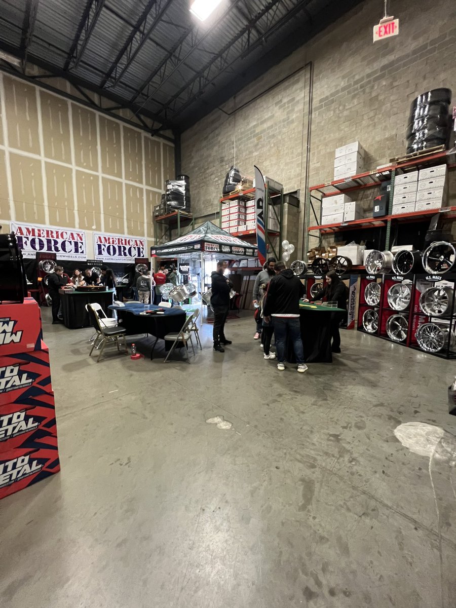 FittedVisions's tweet photo. Hanging with the crew at @WheelPros today for there open house. Thanks for the invite https://t.co/UfsnUcDp8s