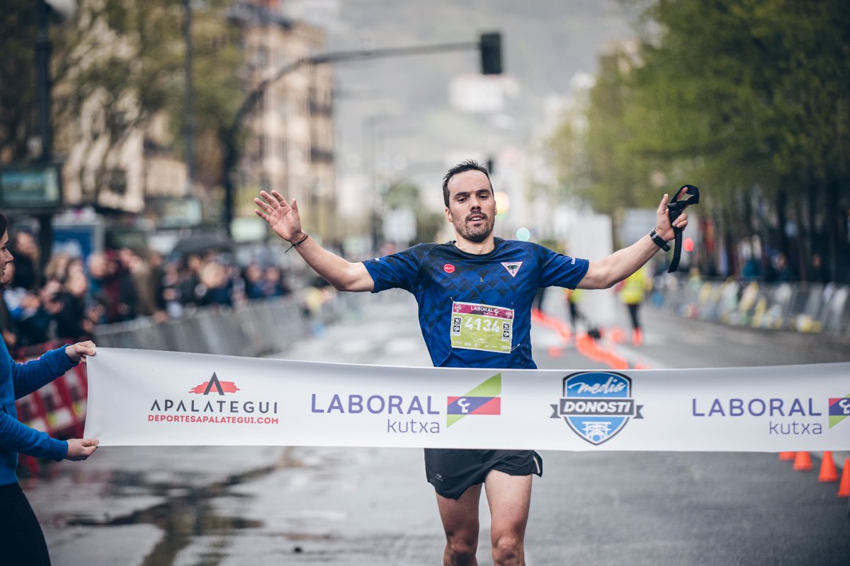 mediadonosti's tweet photo. 🏆 Podium Masculino 10 KM

🥇 Imanol Rojo García 00:32:15
🥈 Iñaki Aranzabal Saldaña 00:32:28
��Jokin Bellido Leal 00:32:51

#GoRunSS #MediaDonosti https://t.co/xGapmpNNlO