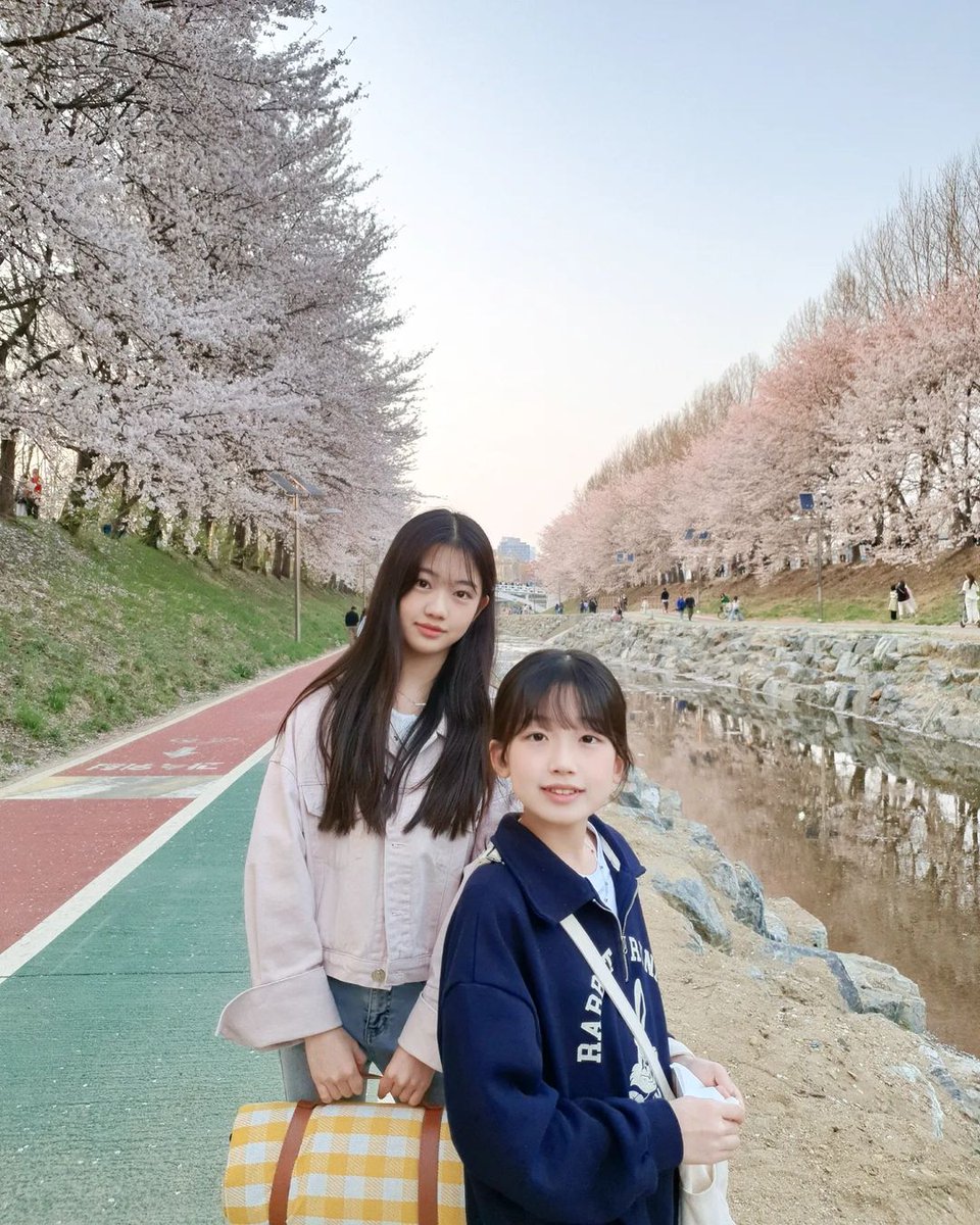 H2H_NEWS's tweet photo. [📷] 230402 awesomehaeun IG update 

📎https://t.co/GzSKz0yTNP
📎https://t.co/g0NTL4WYLD

#NAHAEUN #나하은 #smtrainee #SM연습생 https://t.co/WROuDqzq6U