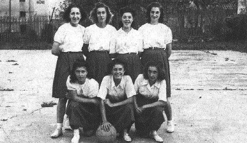 Hay cosas que se comentan por si solas. Bienvenidos a la #familiAmide <a href="/ad_amide/">AD Amide</a> #debabyaveteranos #orgullodepertenencia. Gracias por compartir esta historia con nosotros. Un honor contar con #Manuel y #Concha hoy en el #babybasket. Las excusa es el #Baloncesto