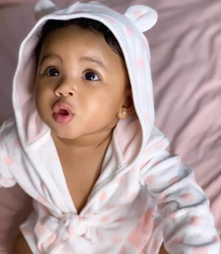 IbrahimMbaya4's tweet photo. Si c’était ta fille tu allais l’appeler comment ❤️🥰🤔 https://t.co/9YMnQld2Zj