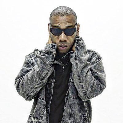 EjemplicyMusic's tweet photo. #NuevaFotoDePerfil https://t.co/MMrVCWuUkB