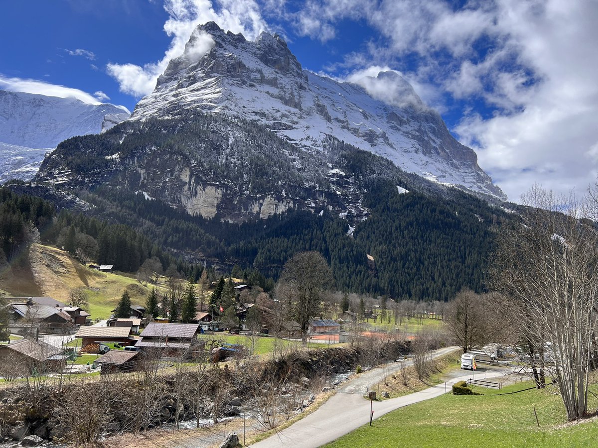 We’re In Grindelwald.. This shall do nicely for the next few nights …. 🚐🏞️💙🏔️😉