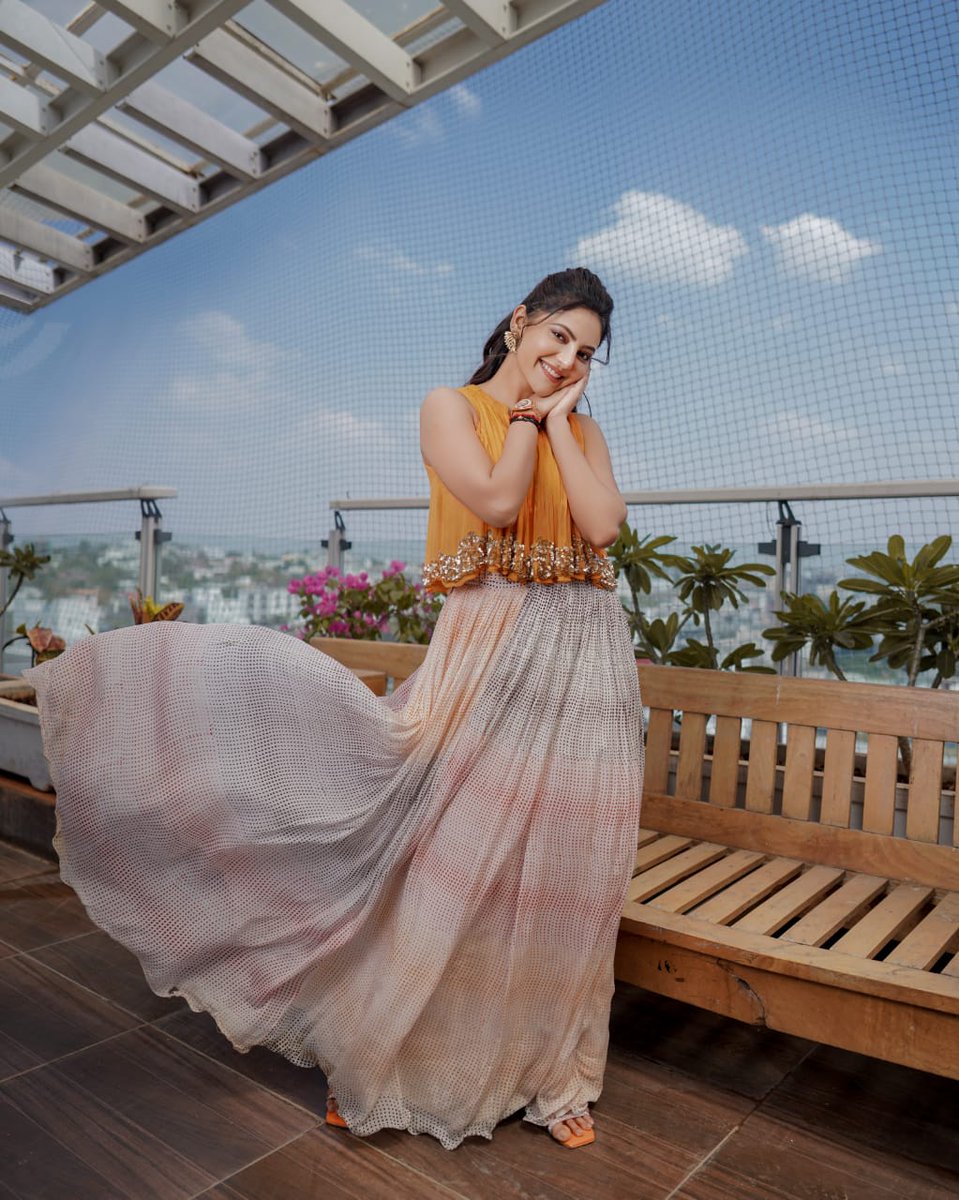 TheTanaySuriya's tweet photo. Beauty that shines brighter than the stars ✨ Check out the stunning @AthulyaOfficial in her latest photoshoot.👌💥

#AthulyaRavi #Meter https://t.co/mW0jHzrRfA