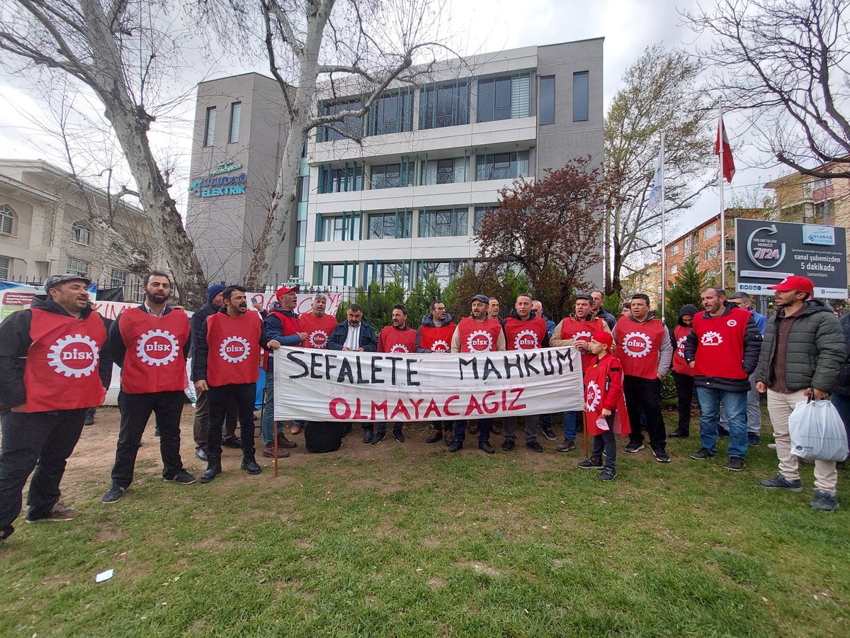 Uluğ işçileri: “Biz kazanınca Türkiye’nin tüm enerji işçileri kazanacak”
bursamuhalif.com/ulug-iscileri-…

#Uluğişçileri #enerjiişçileri #Uluğenerji #DİSKenerjisen #Bursa @enerjisen @keskinsuleyman7