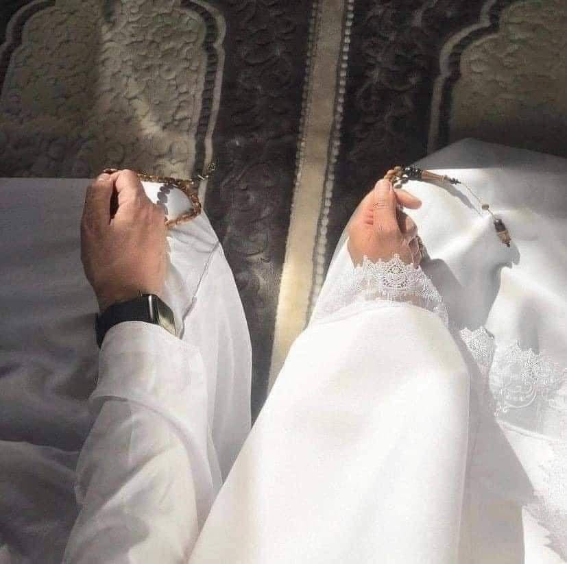 ml_e11's tweet photo. أن يُصبح أَحدهم رَفيقَ دَعواتك؛ذالك أَعظم حُبّ ♥️ https://t.co/mvMfxoKPzO