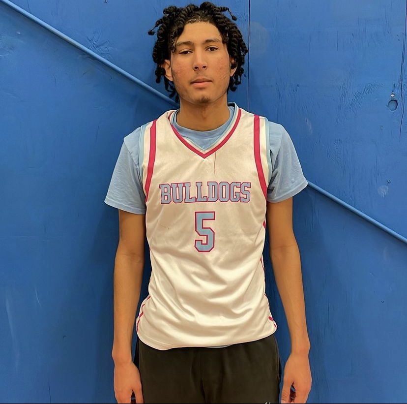 RISEReport's tweet image. Carlo Wallace scores 14 points in CC Bulldogs 45 to 26 victory this morning.

#SpringExplosion