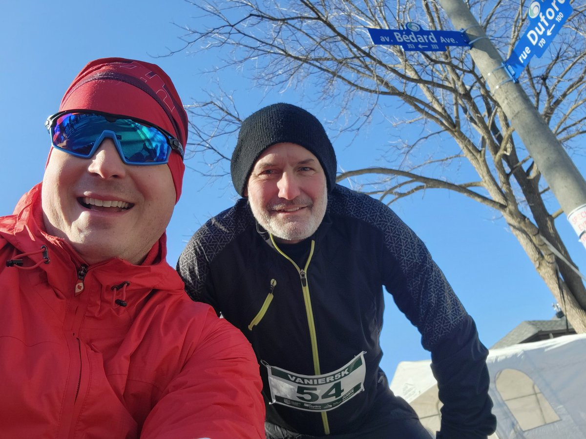 MathieuFleury's tweet photo. 🙌 to @PlanteSteph613, @museoparc, and @runottawa for organizing, the first since 2012, the Vanier #MapleRun 🍁🏃♂️.
Une belle activité pour tous les groupes d'âges à travers les rues de Vanier. https://t.co/dfMF4HX6jy