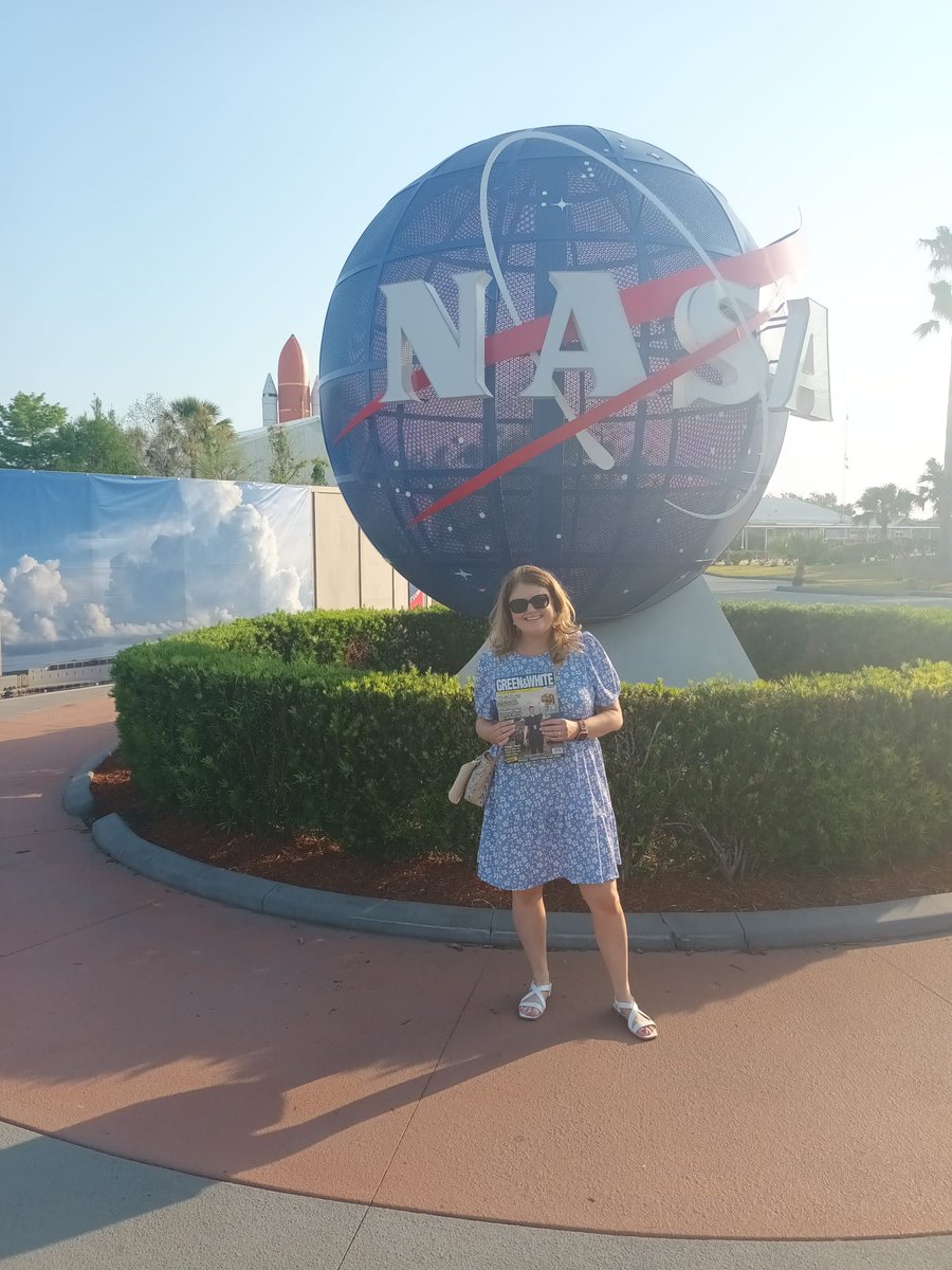 LimerickGAAzine's tweet photo. The Spring issue of The Green and White has landed at NASA HQ thanks to Niamh O'Dea @spnsdooradoyle @MunGAABunscol @squalchie https://t.co/UBwtiDGHzv