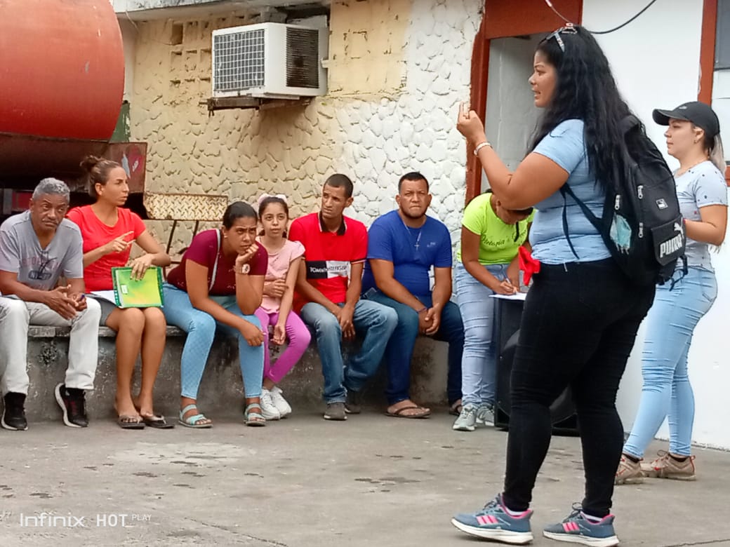 PartidoPSUV's tweet photo. Sucre || PSUV Benítez se desplegó en jornada nacional de lucha contra la corrupción
https://t.co/xbfIeU3LIh

 https://t.co/WgWly9zSTO