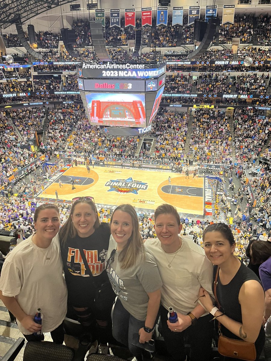 Unreal experience, what a time for WOMEN IN SPORTS 😁😁 #WFFSELFIE