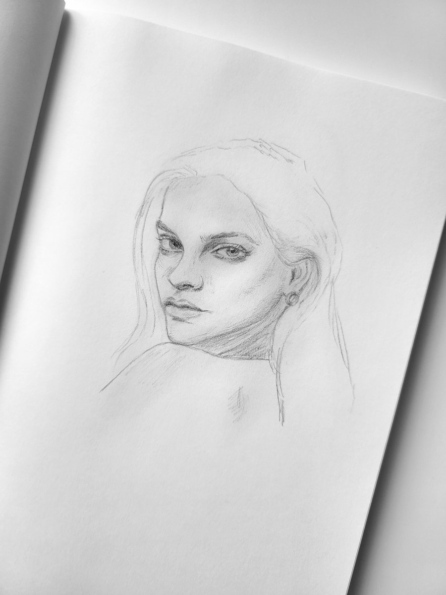 lucicalms_art's tweet photo. Sunday sketch https://t.co/HhQ10hUUI8