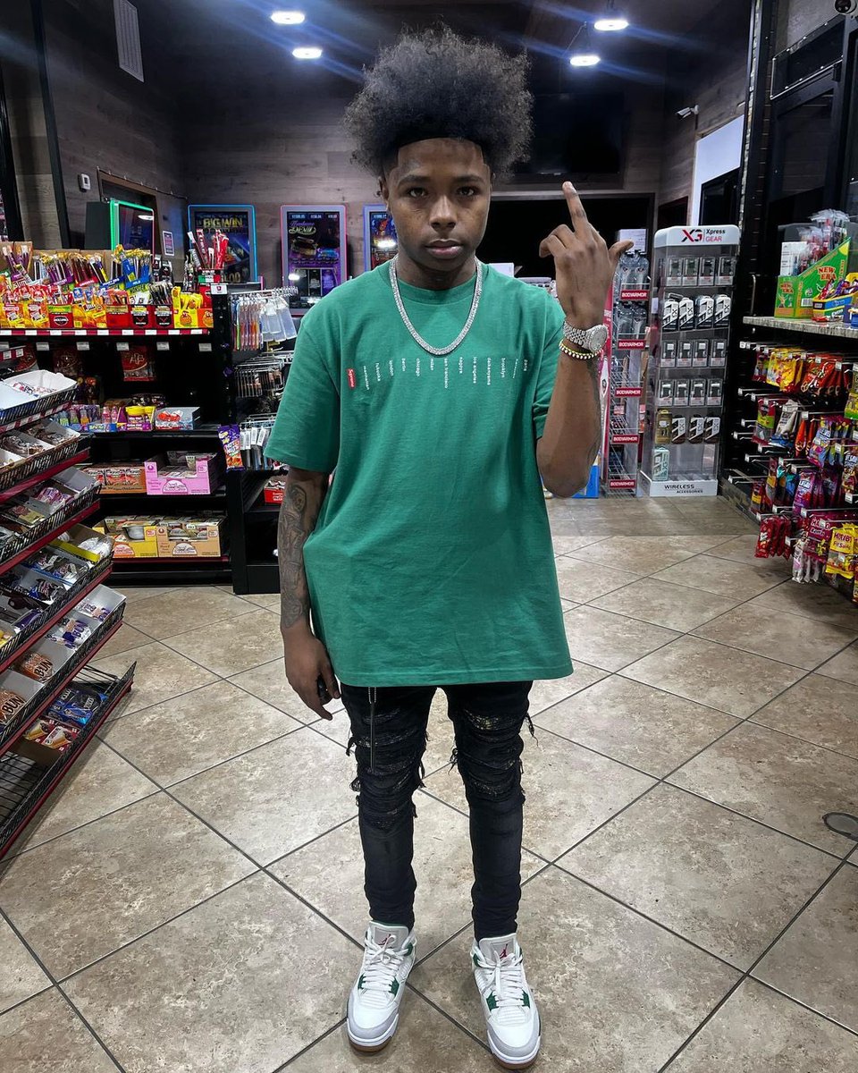 antidamenace_'s tweet photo. Im really up millions you stuck in yo feelins 😤🏆💫 #952dalabel https://t.co/AWJBt9XKiI