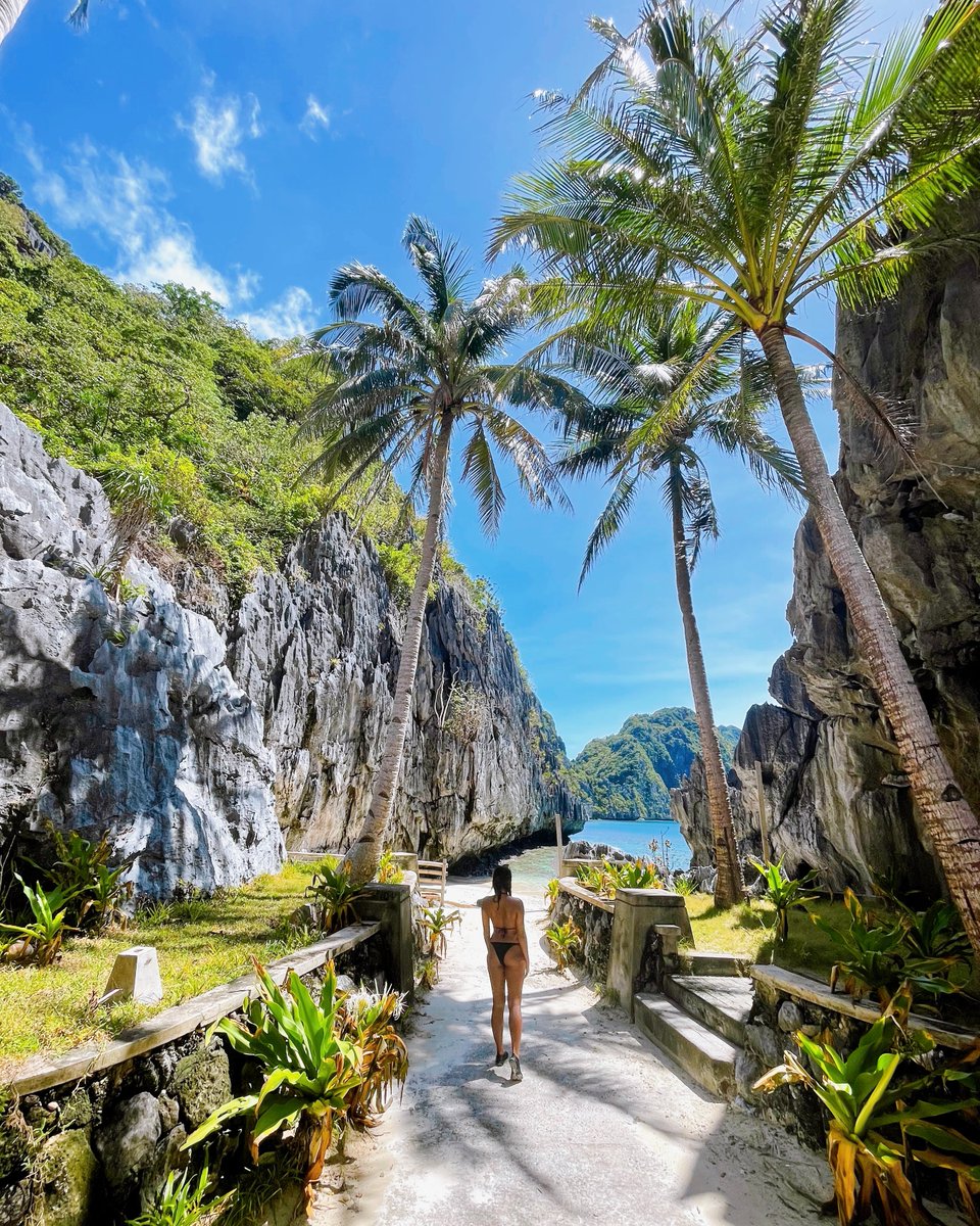 iAmAileen's tweet photo. This way to paradise ✨🏝

TIP: Matinloc Shrine can be reached by joining Tour C in El Nido, Palawan, Philippines!

- - -
#AileenInThePhilippines #7641islands #visitphilippines #tpbgovph #visitph #elnidopalawan #elnido https://t.co/TOeJDtCs3x