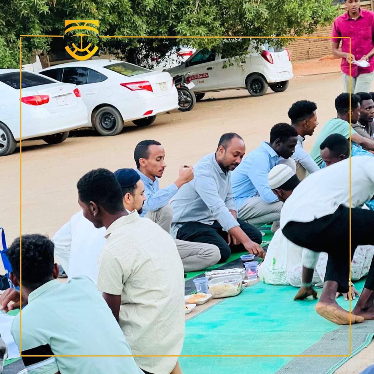 MinEngAssoc's tweet photo. جانب من إفطار طلاب هندسة تعدين السنوي الثالث المقام بمبناي الكلية بلأمس الموافق ١ / أبريل /٢٠٢٣ . https://t.co/zkGpgRP9ox