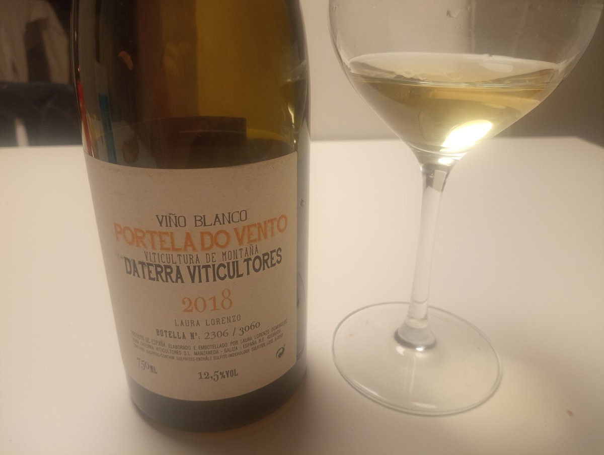 Zoragarria <a href="/DATERRA_/">DATERRA VITICULTORES</a> ren ardi txuri hau!!👏👏