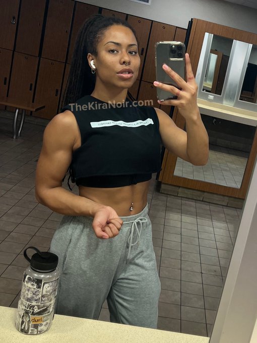 2 pic. getting big and strong so I can fuck harder on @Pornhub https://t.co/DavKKPYlZ9