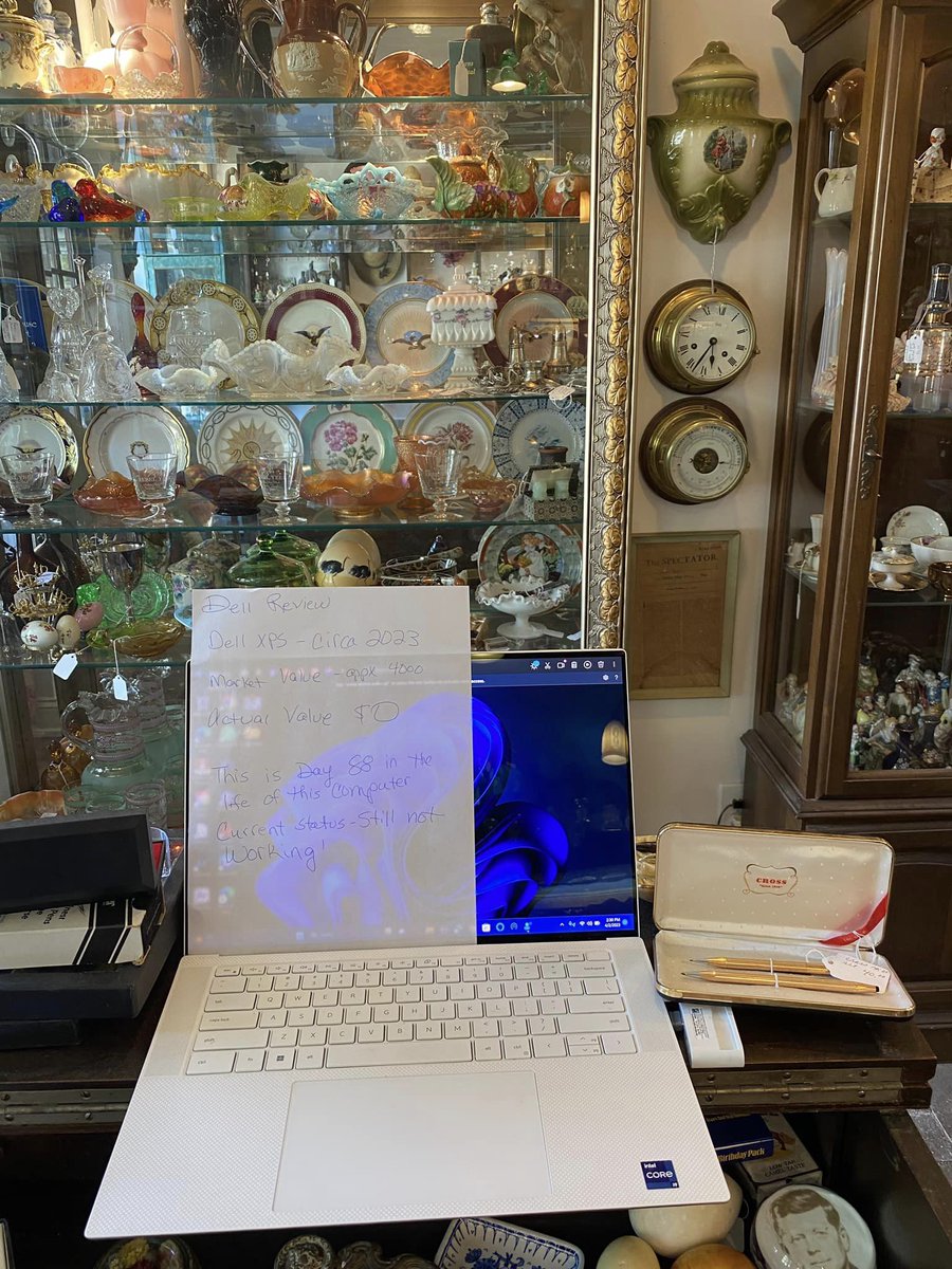 WickedRetro's tweet photo. @DellCares #Dellreview This is my new Dell EXP Read the letter https://t.co/fhqyFBS6TW