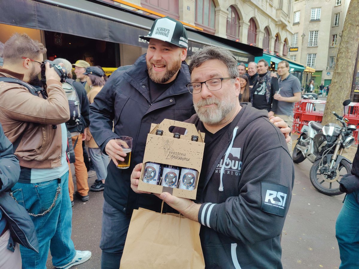BlackSheepSBFR's tweet photo. Citizen Bar in Paris exceptional with Black Sheep Beer, thanks to @Pulsar42_SC @RobertsSpaceInd @hugolisoir @commander_fran 😃😃😃

#StarCitizen #citizenbar #beer #BlackSheep #paris #vidéogame https://t.co/JTjv4MBVFB