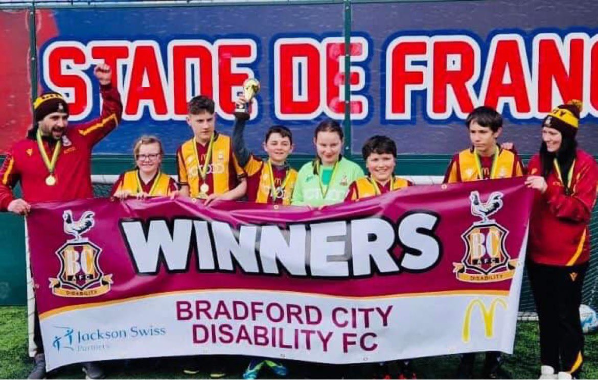 bcafcdisability's tweet photo. A great day at the South Yorkshire Ability Counts Divisional Cups 

We won 2 of the the 4 trophies 🏆 

Well done to our under 16s Blues and our under 12s Greens!! 

#BradfordCityDFC 
#Cupwinners2023
#Southyorkshireabilitycounts https://t.co/PVQ3jT6J8v