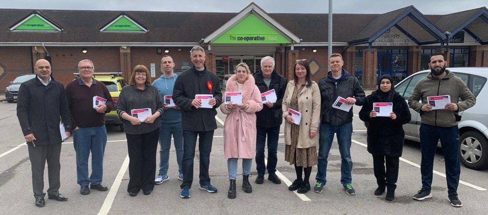 coulson_michael's tweet photo. Another very enjoyable day on the campaign trail in Bloxwich West. It was very nice to meet @nickyebrennan &amp; go campaigning with her on the Mossley! So good2 also meet @DazmondReynolds for the 1st time. It's game on in Bloxwich &amp; game on for the Labour West Midlands Mayoral race! https://t.co/dU4slUp6yY