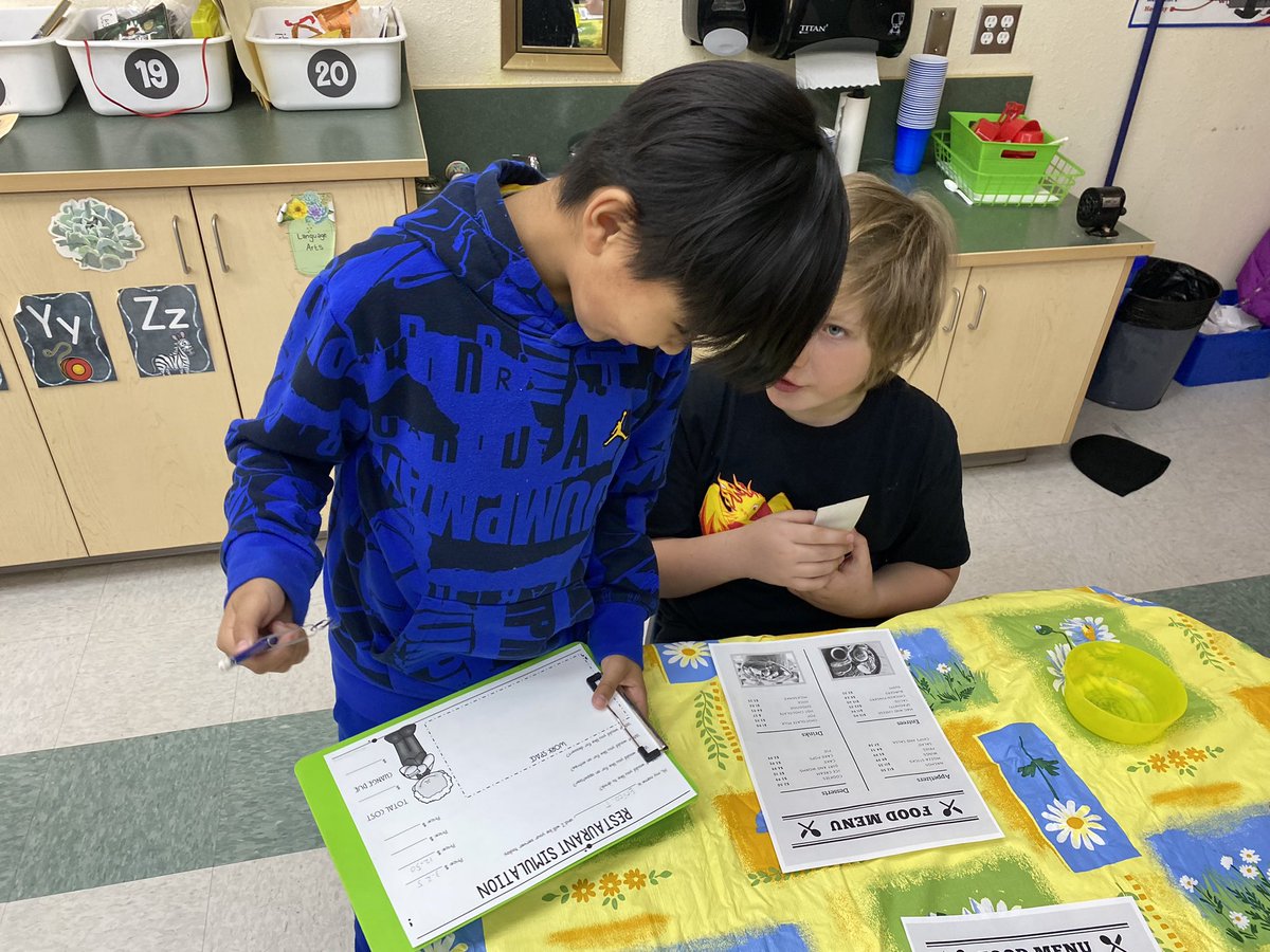 AdrienneInnes's tweet photo. Decimal Diner Day in Room 11! 🥳💕 Learning to add and subtract decimals by ordering menu items then paying our bill! 💕 #handsonmath @FVSpecialPlace https://t.co/IzOAz7zFn4