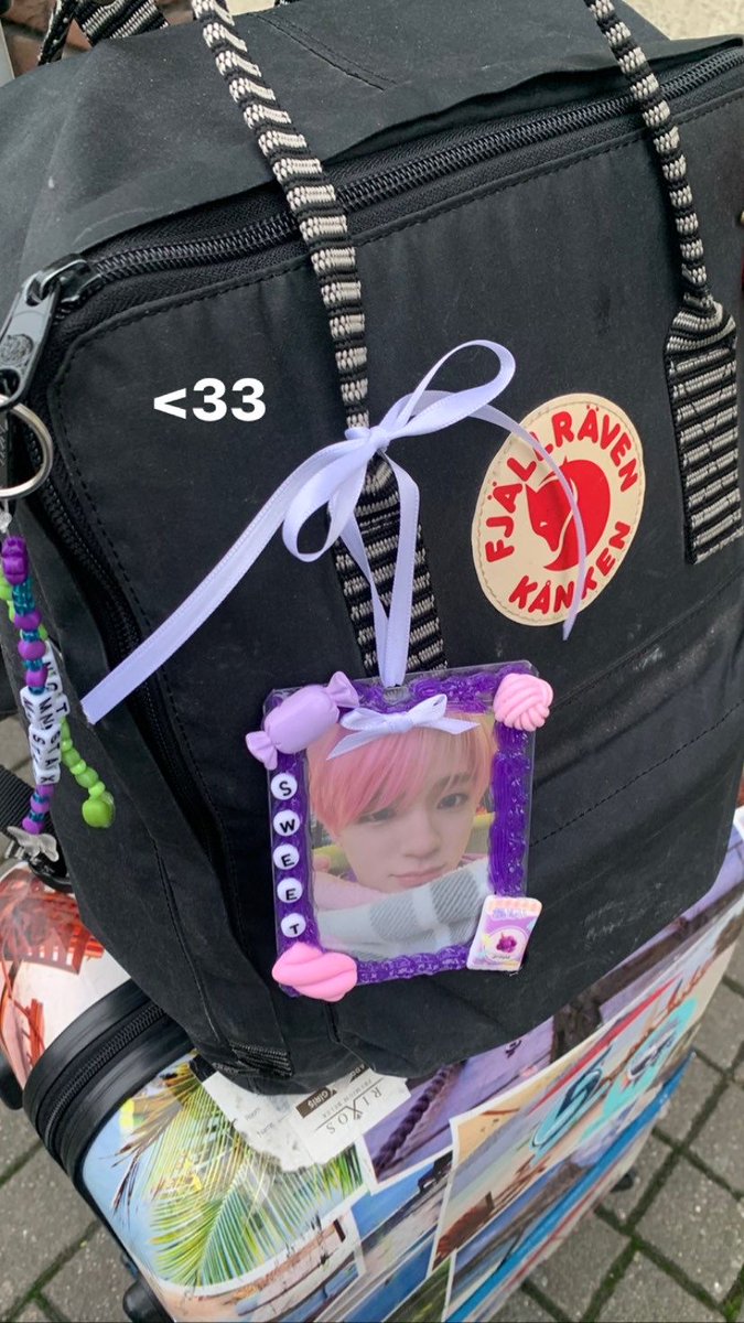 nctinberlin's tweet image. #nctdreaminberlin happens tomorrow 😱! 

Some of you already travelled.
Those who haven&apos;t yet, make sure you have everything needed for the concert including a paper heart or crepe for the #rainbowproject 🥰

How are your preparation going?

#THEDREAMSHOW2_in_BERLIN
#NCTDREAM