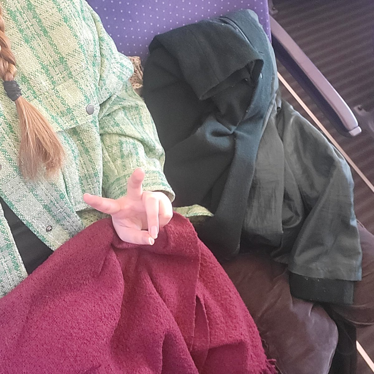 nctinberlin's tweet image. #nctdreaminberlin happens tomorrow 😱! 

Some of you already travelled.
Those who haven&apos;t yet, make sure you have everything needed for the concert including a paper heart or crepe for the #rainbowproject 🥰

How are your preparation going?

#THEDREAMSHOW2_in_BERLIN
#NCTDREAM