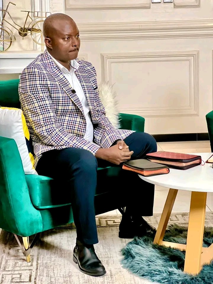 MathewMutungi1's tweet photo. Yogeza Ekifananyi Kino;(Photographic interpretatio'ne')

1.Kale singa nasigaza Teddy wange.
2.Kale nakola byaaki?
3.Naye katonda alinsonyiwa oba?
4.Naye nfaaki n'ensi?
5.Oba mwegyeko ntya?
6.Kuno sikwekkaza ddala?
7.N'ebatuuka n'okuntuuma hajji.ddala? https://t.co/64rPYB1KXL